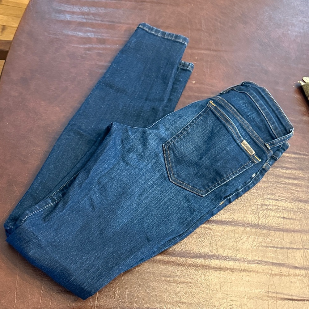 Joes jeans mid rise skinny jeans. Size 26